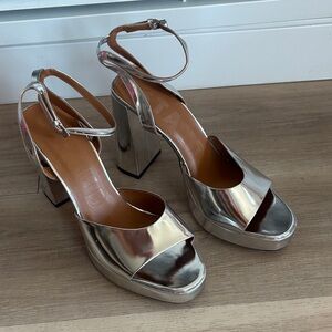 STAUD Solange platform heels in metallic silver